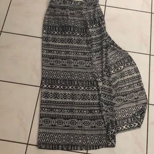 High wasted side slit skirt